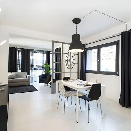Hotel Skytower - The Right Space *