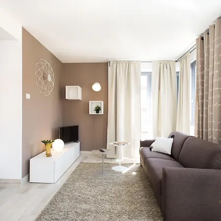 Skytower - The Right Space * Řím