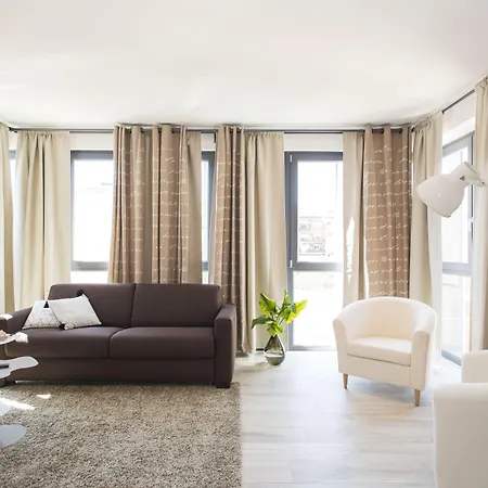 Hotel Skytower - The Right Space